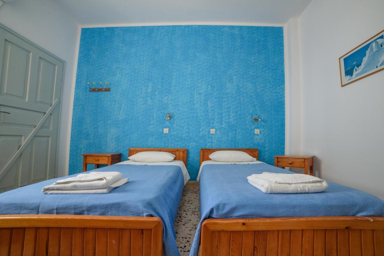Dilino Hotel Kamári Buitenkant foto