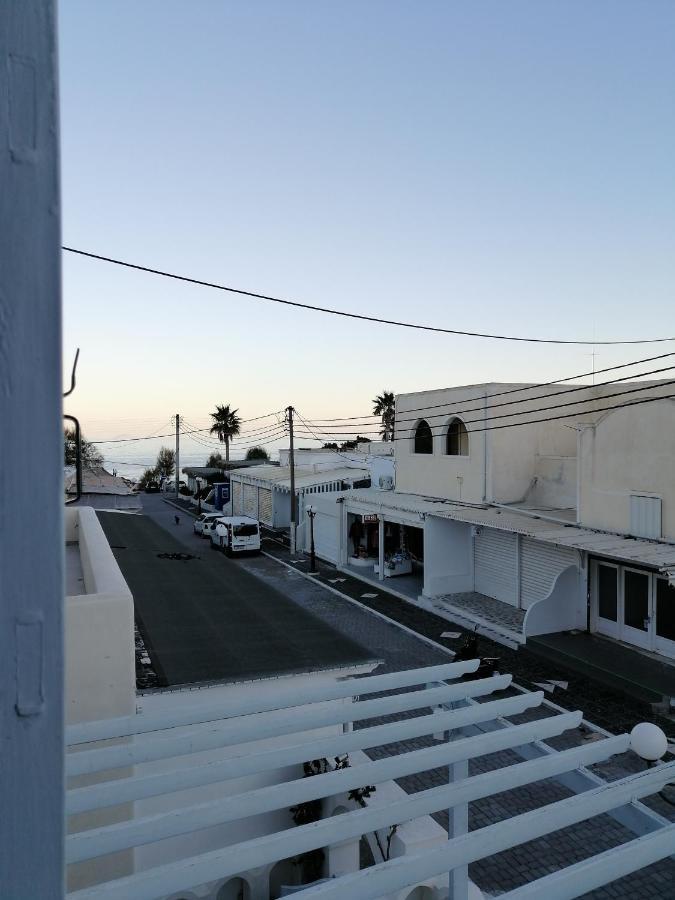 Dilino Hotel Kamári Buitenkant foto
